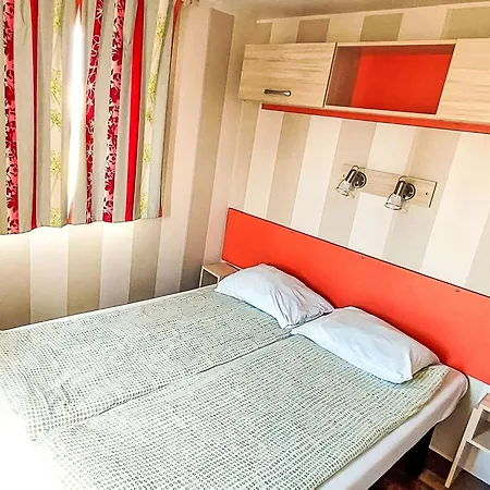 Prima By Interhome * Prag