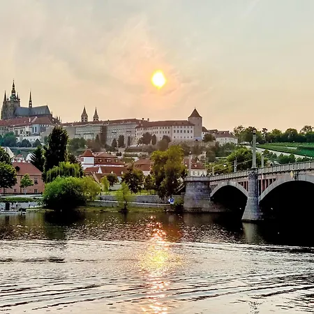 Prima By Interhome * Praga